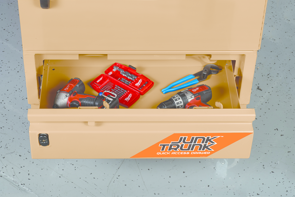 118-m-fi-junk-trunk-open-with-_11874094