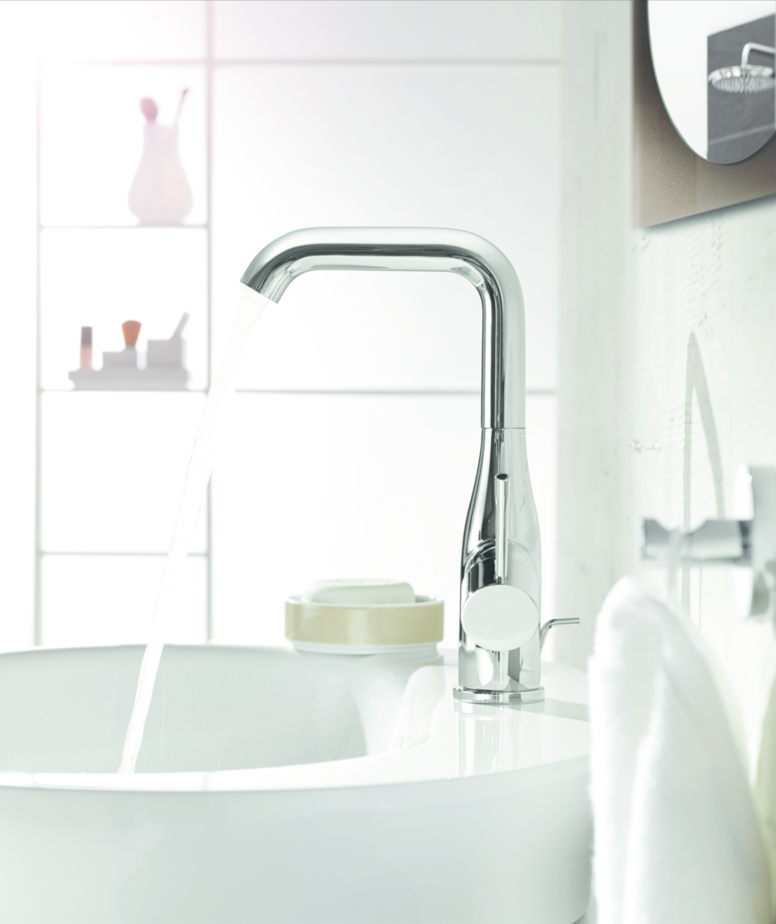 EssenceNew_Bath_04300dpi_3_.5602bac412d1b