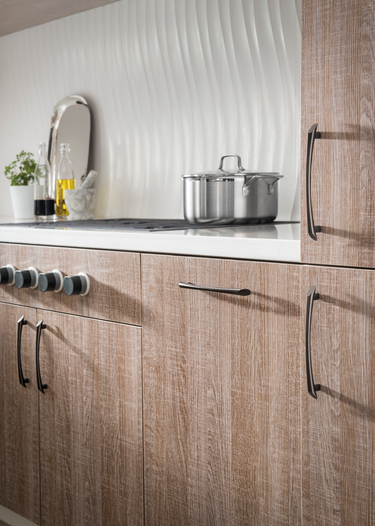 TopKnobs_Barrington_Edgewater_5x7.5760357f2df1b