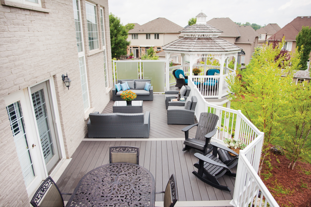 Clubhouse_Deck_101.57c592b1d80e3