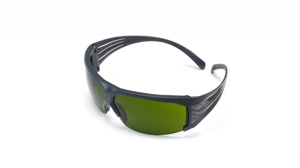3M SecureFit-600-Shade-3-Three-Quarters-Left