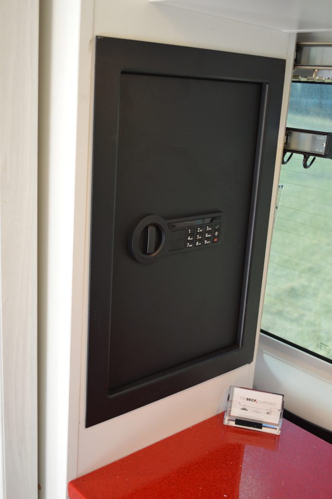 van-safe-DSC_1157