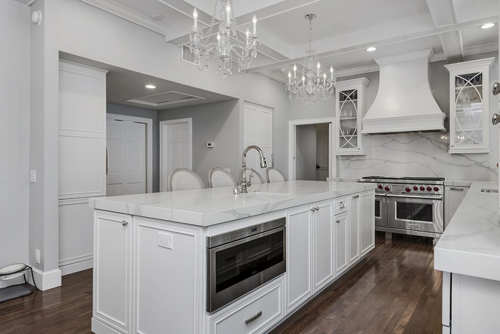 Traditional Coastal Kitchen