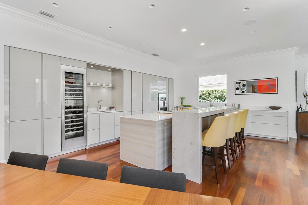 Contemporary Clean Kitchen