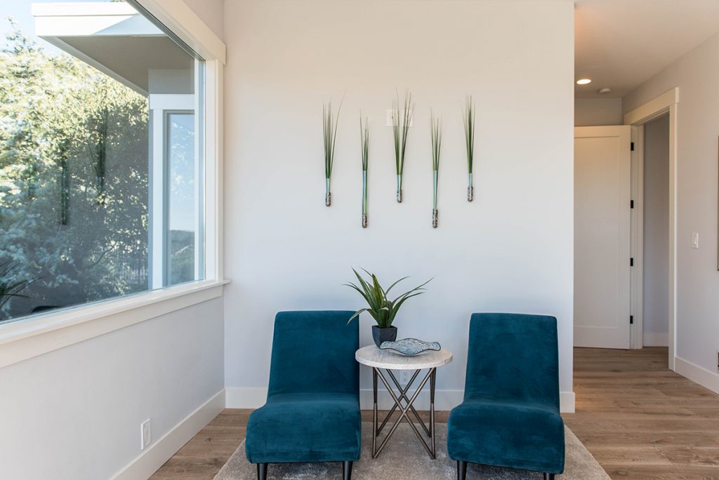 Mid-Century Modern Ages Gracefully