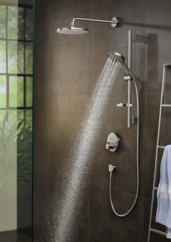 hansgrohe-Raindance-S-AIR-1-Jet-Showerhead-with-PowderRain_hansgrohe-Raindance-Select-S-120-AIR-3-Jet-Handshower-with-PowderRain-2.5-GPM_2