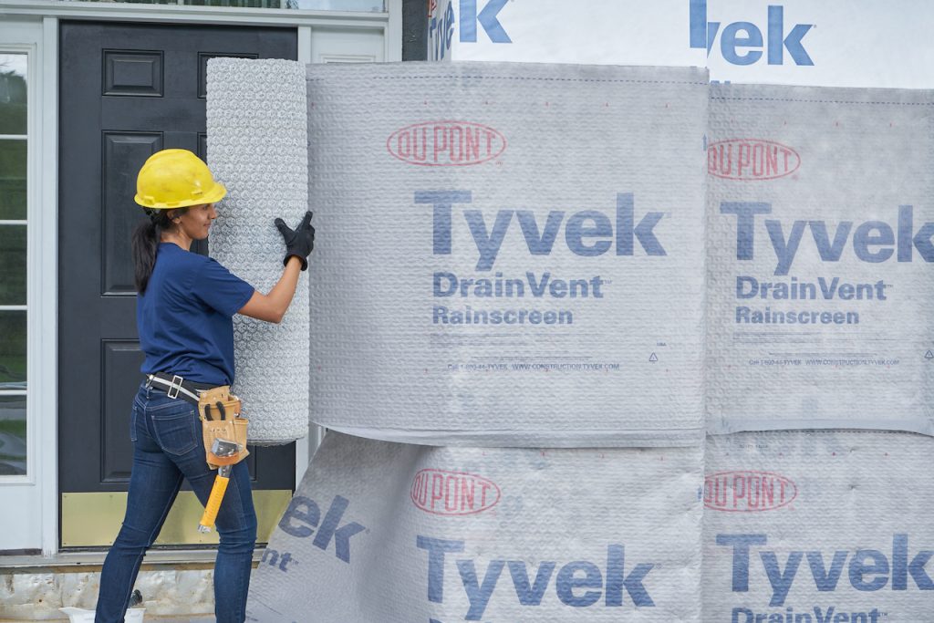 DuPont™-Tyvek®-DrainVent™-Rainscreen-Image-1