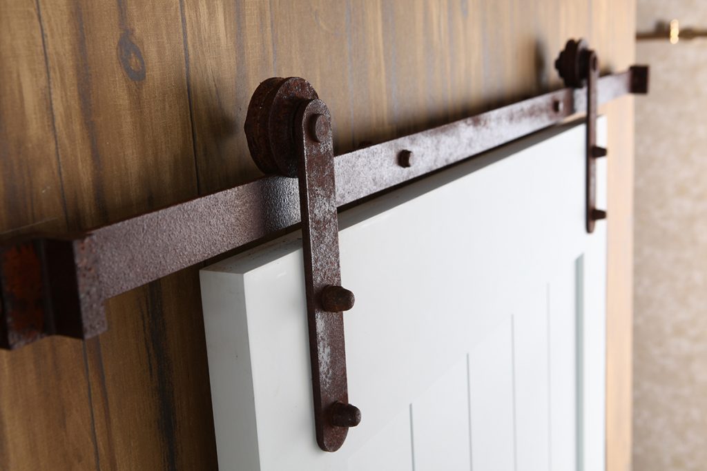 Delaney-Hardware-MTK-A04-Rust