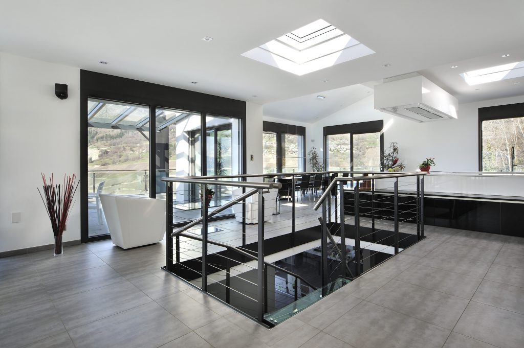 CurveTech_Interior_stairwell2