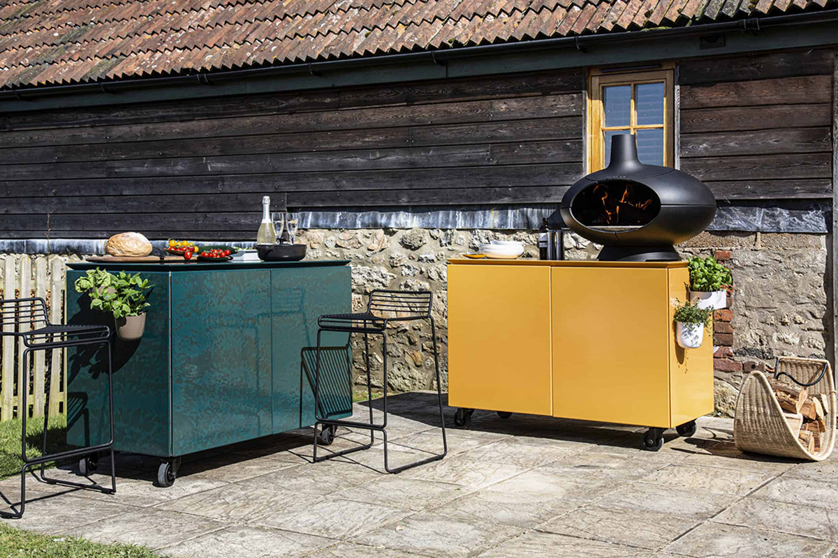 Freestanding, modular outdoor kitchen units engineers from steel