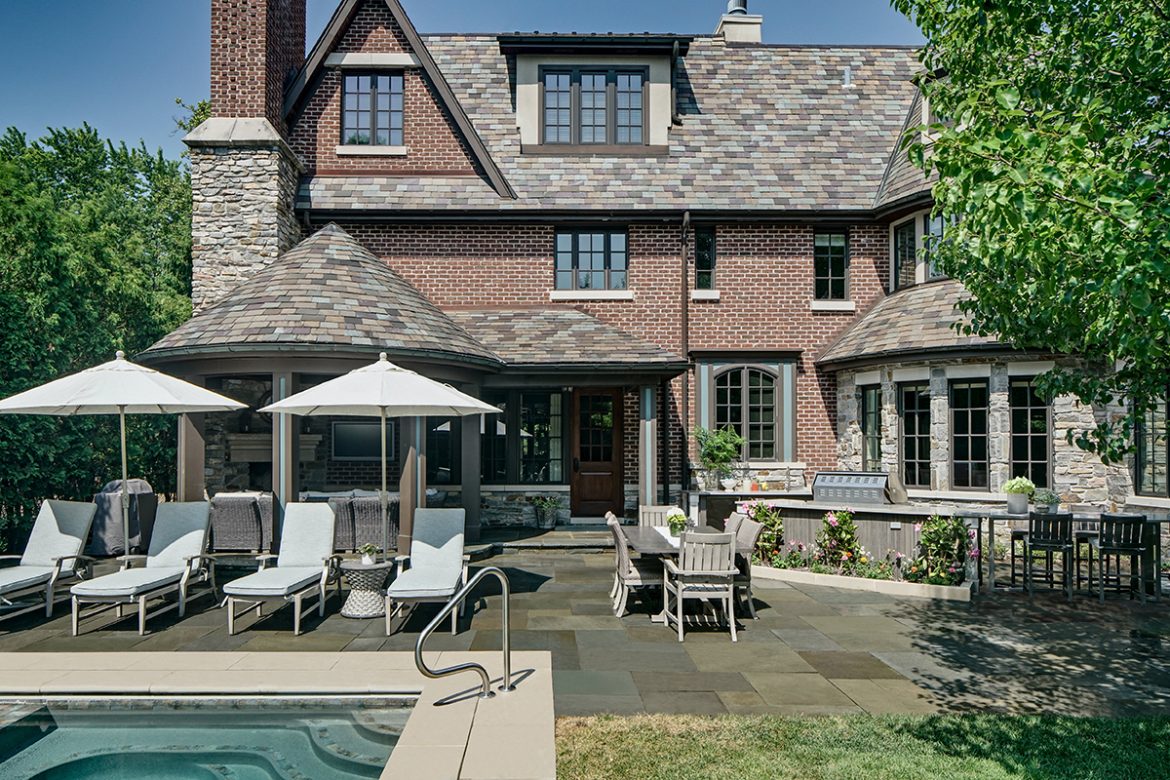 Gourmet_Outdoor_Kitchen_PS QUALIFIED REMODELER