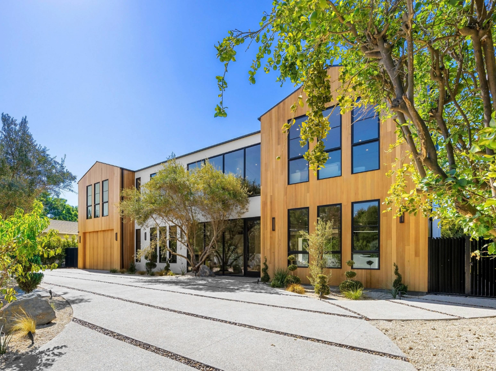 Flat Conditions for Custom Home Building