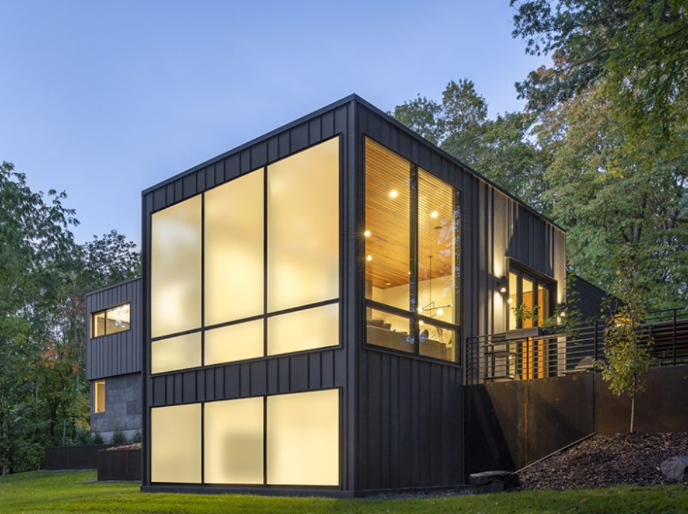 Switchable privacy glass