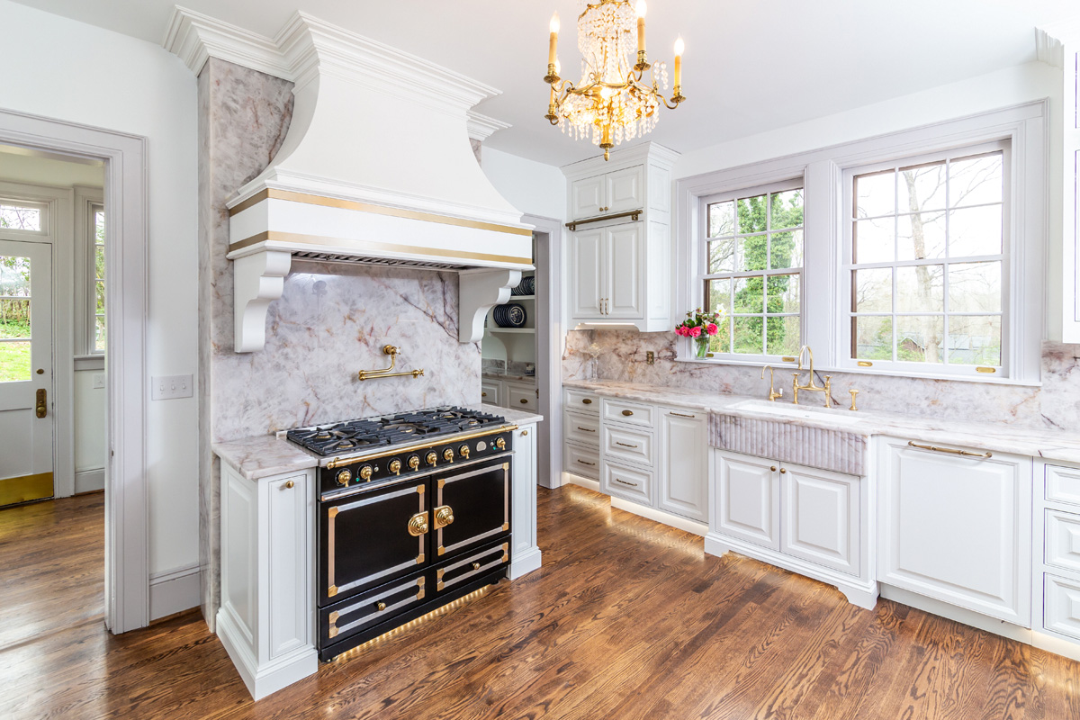 Historic Home Blends Old and New Style - Kitchen \u0026 Bath Design News, image size:1200x800