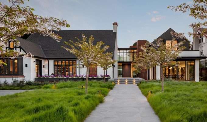 2023 RDAA | Custom Period or Vernacular House | Hill House | Joeb